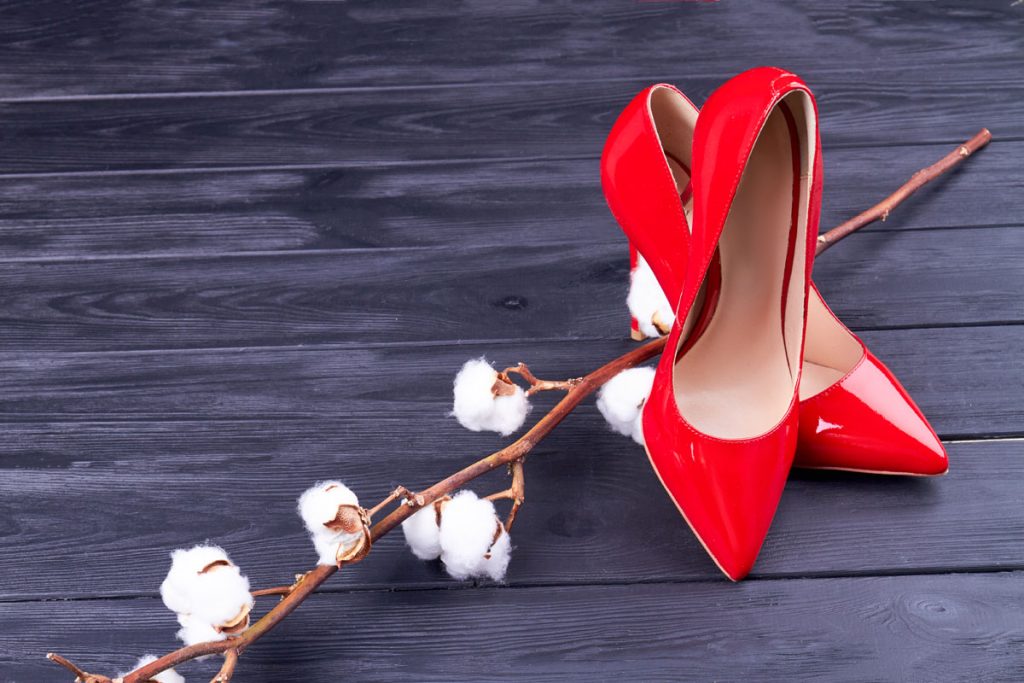 pantofi rosii eleganti