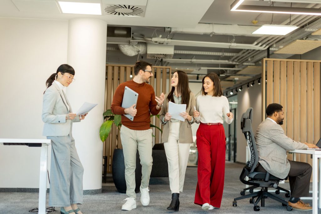 tinuta business casual adaptata in functie de sezon