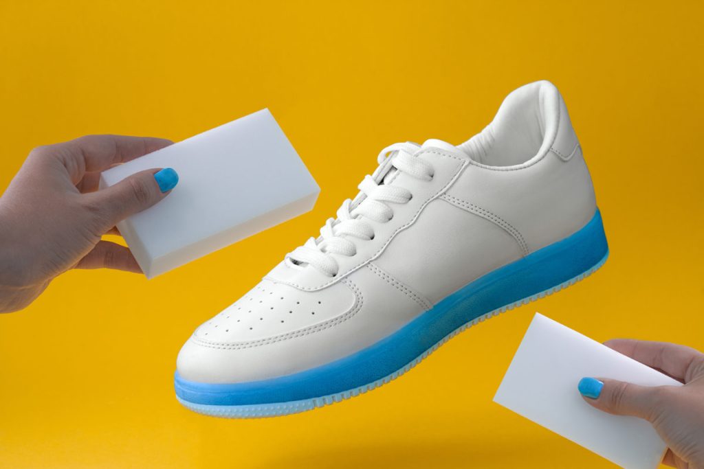 metode profesionale pentru curatarea adidasilor albi