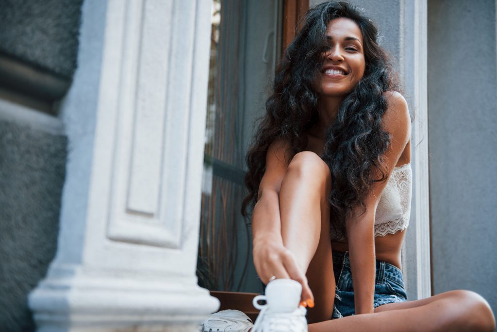 adidași albi pentru primăvară vară  