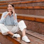 ținute cu adidași albi în orice sezon